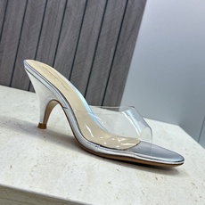 Gianvito Rossi 塞乔.罗茜2026春夏新款糖果色粗跟女鞋 GR字母logo高跟圆头鱼嘴露趾拼色凉拖鞋 材质 Gianvito Rossi 塞乔.罗茜2026春夏新款糖果色粗跟女鞋 GR字母logo高跟圆头鱼嘴露趾拼色凉拖鞋 材质