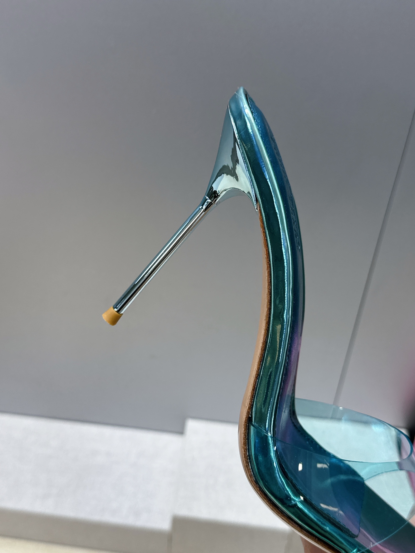 PARIS TEXAS 小众品牌 2026春夏新款糖果色高跟圆头露趾拼色凉拖女鞋 材质:鞋面进口牛漆皮拼接环保透明胶片+ PARIS TEXAS 小众品牌 2026春夏新款糖果色高跟圆头露趾拼色凉拖女鞋 材质:鞋面进口牛漆皮拼接环保透明胶片+