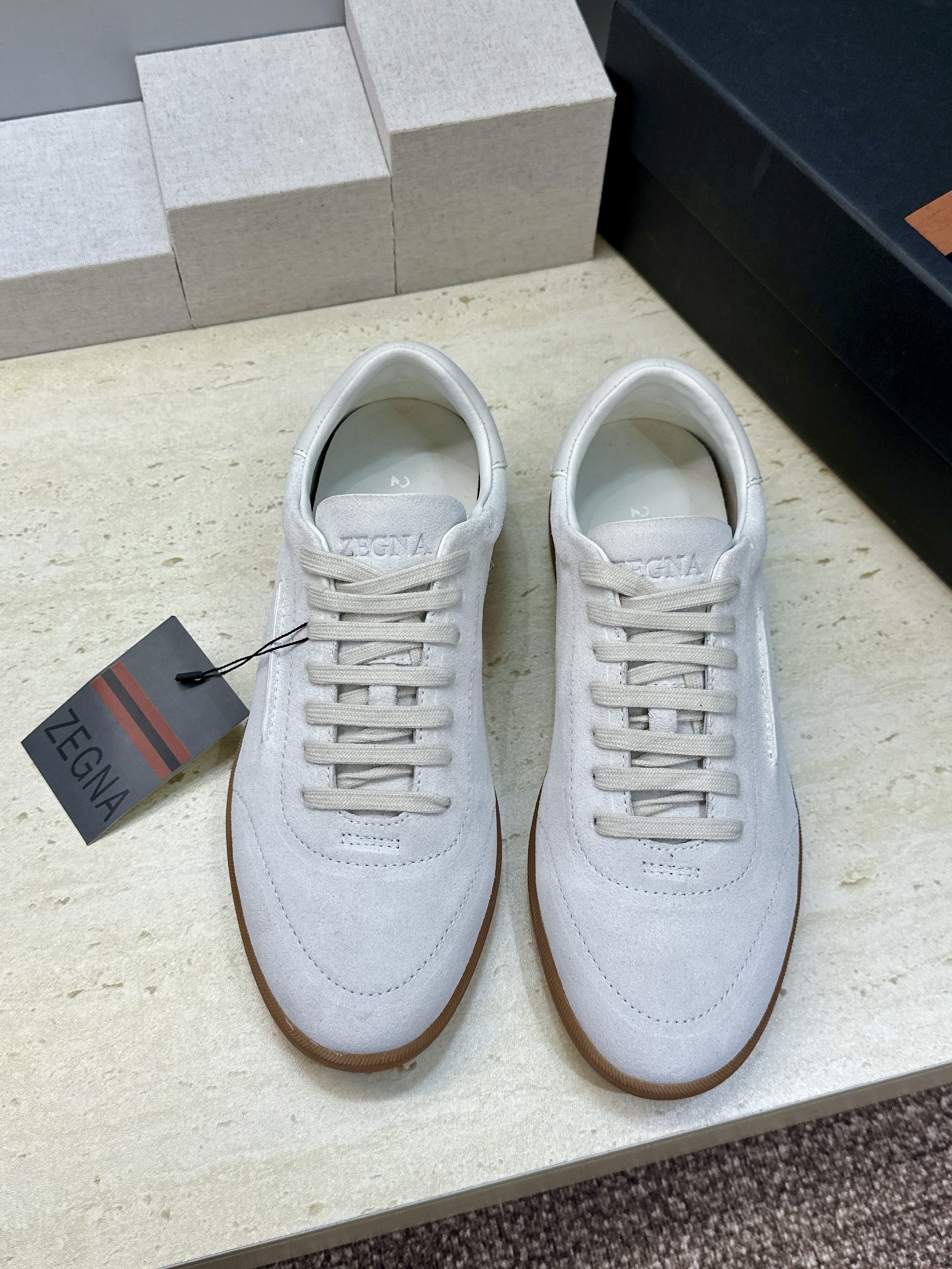 (仅男码) Zegna 2026春夏新款系带舒适休闲徳训男鞋 杰尼亚字母logo平底圆头时尚百搭拼色滑板小白鞋 材质: (仅男码) Zegna 2026春夏新款系带舒适休闲徳训男鞋 杰尼亚字母logo平底圆头时尚百搭拼色滑板小白鞋 材质: