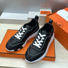 (仅男码) 顶级版 爱马仕 Hermes 2026春夏新款 Bouncing 休闲系带百搭运动男鞋 H家字母logo厚 (仅男码) 顶级版 爱马仕 Hermes 2026春夏新款 Bouncing 休闲系带百搭运动男鞋 H家字母logo厚