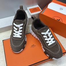 (仅男码) 顶级版 爱马仕 Hermes 2026春夏新款 Bouncing 休闲系带百搭运动男鞋 H家字母logo厚 (仅男码) 顶级版 爱马仕 Hermes 2026春夏新款 Bouncing 休闲系带百搭运动男鞋 H家字母logo厚