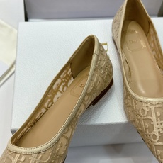(配全套飞机盒) Dior 迪奥 2026春夏走秀新款Adiorble高跟尖头女鞋 CD明星同款时尚电绣字母logo平底 (配全套飞机盒) Dior 迪奥 2026春夏走秀新款Adiorble高跟尖头女鞋 CD明星同款时尚电绣字母logo平底