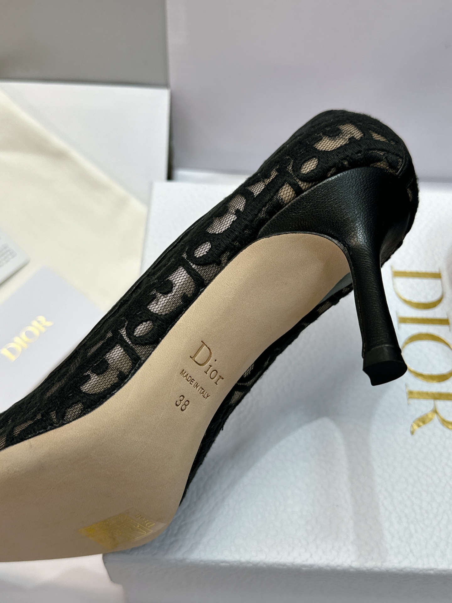 (配全套飞机盒) Dior 迪奥 2026春夏走秀新款Adiorble高跟尖头女鞋 CD明星同款时尚电绣字母logo平底 (配全套飞机盒) Dior 迪奥 2026春夏走秀新款Adiorble高跟尖头女鞋 CD明星同款时尚电绣字母logo平底