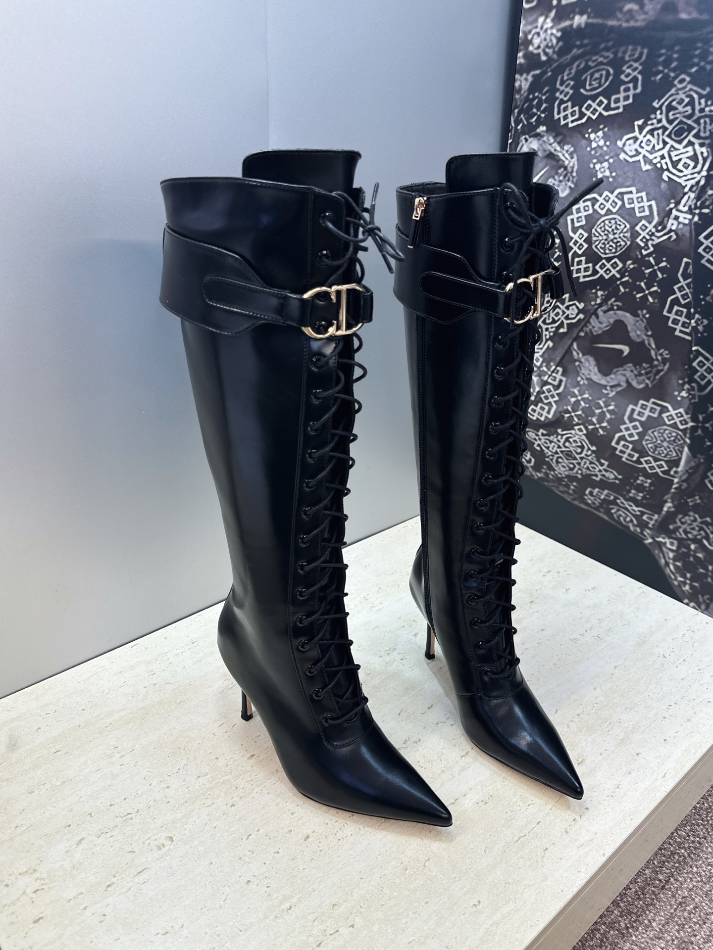 Dior 迪奥2026秋冬新款My-D系列朋克风格高跟尖头侧拉链及裸马丁及膝女长靴 明星同款CD字母logo五金扣系带高