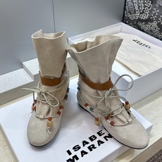 ISABEL MARANT 2026秋冬新款时尚串珠绑带流苏女短靴 伊莎贝尔字母logo五金皮带扣平底圆头一脚蹬拼色机车 ISABEL MARANT 2026秋冬新款时尚串珠绑带流苏女短靴 伊莎贝尔字母logo五金皮带扣平底圆头一脚蹬拼色机车