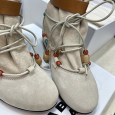 ISABEL MARANT 2026秋冬新款时尚串珠绑带流苏女短靴 伊莎贝尔字母logo五金皮带扣平底圆头一脚蹬拼色机车 ISABEL MARANT 2026秋冬新款时尚串珠绑带流苏女短靴 伊莎贝尔字母logo五金皮带扣平底圆头一脚蹬拼色机车