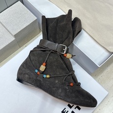ISABEL MARANT 2026秋冬新款时尚串珠绑带流苏女短靴 伊莎贝尔字母logo五金皮带扣平底圆头一脚蹬拼色机车 ISABEL MARANT 2026秋冬新款时尚串珠绑带流苏女短靴 伊莎贝尔字母logo五金皮带扣平底圆头一脚蹬拼色机车