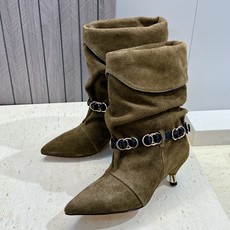 ISABEL MARANT 2026秋冬新款时尚拼色低跟尖头两穿中筒女靴 伊莎贝尔字母logo五金扣一脚蹬机车马丁靴 材 ISABEL MARANT 2026秋冬新款时尚拼色低跟尖头两穿中筒女靴 伊莎贝尔字母logo五金扣一脚蹬机车马丁靴 材