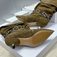 ISABEL MARANT 2026秋冬新款时尚拼色低跟尖头两穿中筒女靴 伊莎贝尔字母logo五金扣一脚蹬机车马丁靴 材 ISABEL MARANT 2026秋冬新款时尚拼色低跟尖头两穿中筒女靴 伊莎贝尔字母logo五金扣一脚蹬机车马丁靴 材