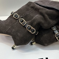 ISABEL MARANT 2026秋冬新款时尚拼色低跟尖头两穿中筒女靴 伊莎贝尔字母logo五金扣一脚蹬机车马丁靴 材 ISABEL MARANT 2026秋冬新款时尚拼色低跟尖头两穿中筒女靴 伊莎贝尔字母logo五金扣一脚蹬机车马丁靴 材