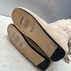 ISABEL MARANT 2026秋冬新款时尚冲孔雕花工艺流苏中筒女靴 伊莎贝尔字母logo低跟圆头一脚蹬镂空机车骑士 ISABEL MARANT 2026秋冬新款时尚冲孔雕花工艺流苏中筒女靴 伊莎贝尔字母logo低跟圆头一脚蹬镂空机车骑士