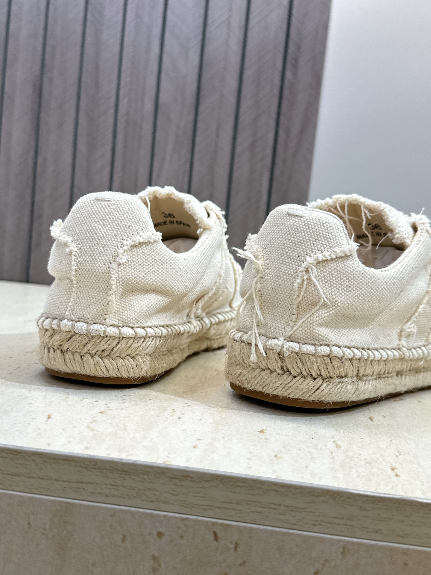 (配全套飞机盒） MaisonMargiela 2026春夏新款系带德训休闲运动鞋 MM6 马吉拉字母logo平底圆头复