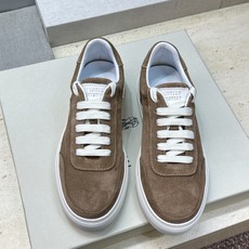 BRUNELLO CUCINELLI 2026春夏新款低帮拼色系带女鞋 BC字母logo平底圆头休闲运动滑板鞋 材质:鞋 BRUNELLO CUCINELLI 2026春夏新款低帮拼色系带女鞋 BC字母logo平底圆头休闲运动滑板鞋 材质:鞋