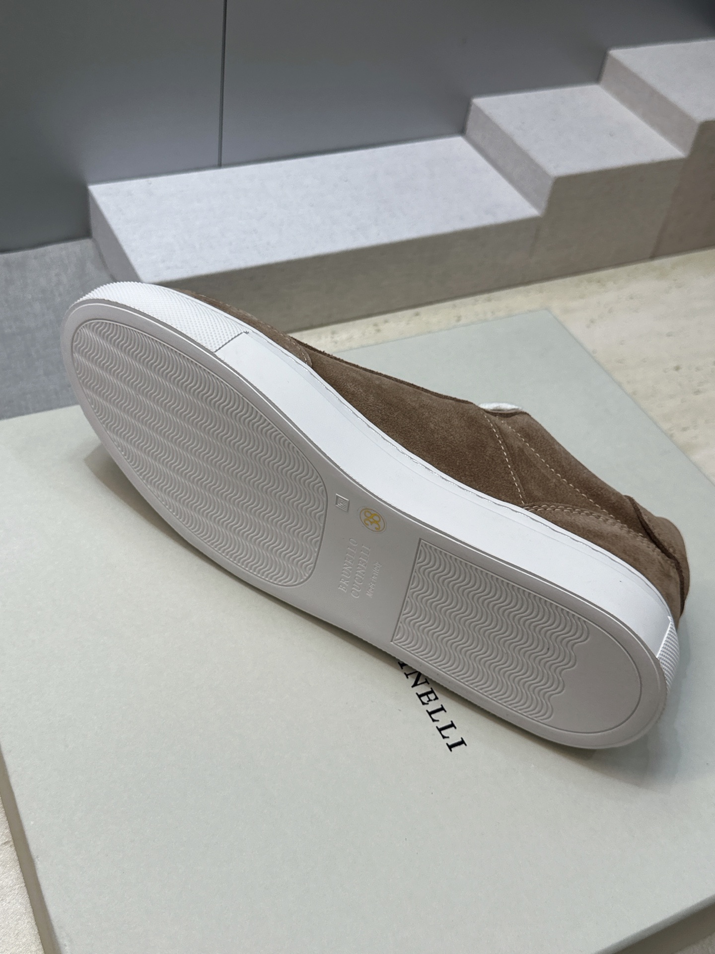 BRUNELLO CUCINELLI 2026春夏新款低帮拼色系带女鞋 BC字母logo平底圆头休闲运动滑板鞋 材质:鞋 BRUNELLO CUCINELLI 2026春夏新款低帮拼色系带女鞋 BC字母logo平底圆头休闲运动滑板鞋 材质:鞋