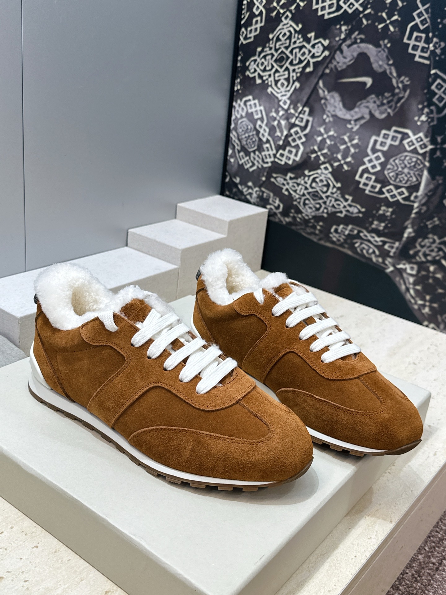 BRUNELLO CUCINELLI 2026秋冬新款拼色系带羊羔毛阿甘徳训女鞋 BC字母logo厚底圆头休闲运动老爹跑 BRUNELLO CUCINELLI 2026秋冬新款拼色系带羊羔毛阿甘徳训女鞋 BC字母logo厚底圆头休闲运动老爹跑