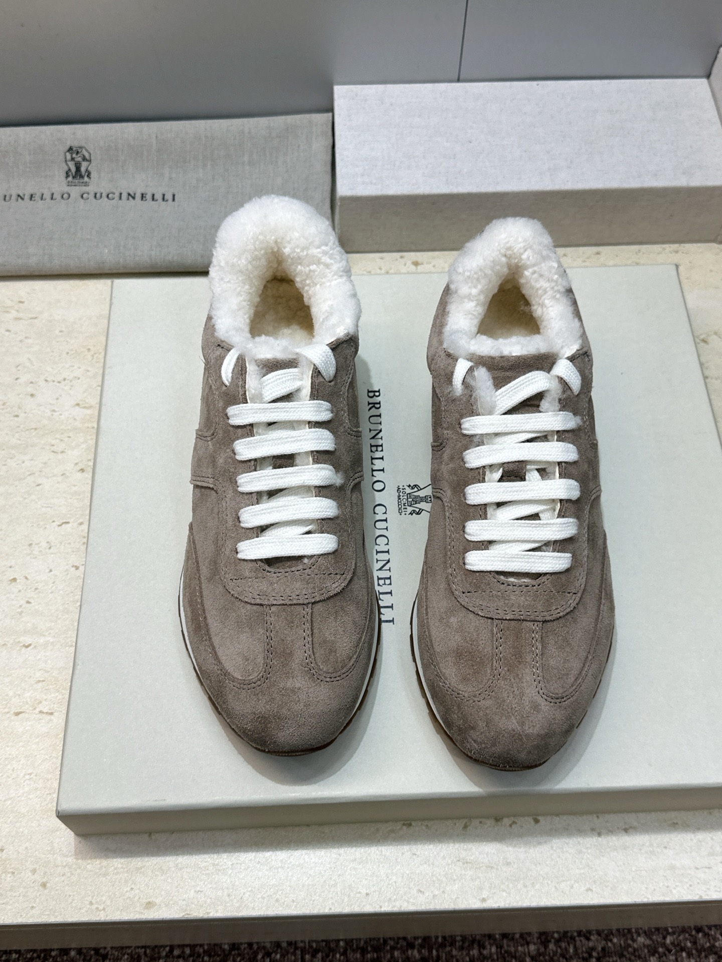BRUNELLO CUCINELLI 2026秋冬新款拼色系带羊羔毛阿甘徳训女鞋 BC字母logo厚底圆头休闲运动老爹跑 BRUNELLO CUCINELLI 2026秋冬新款拼色系带羊羔毛阿甘徳训女鞋 BC字母logo厚底圆头休闲运动老爹跑