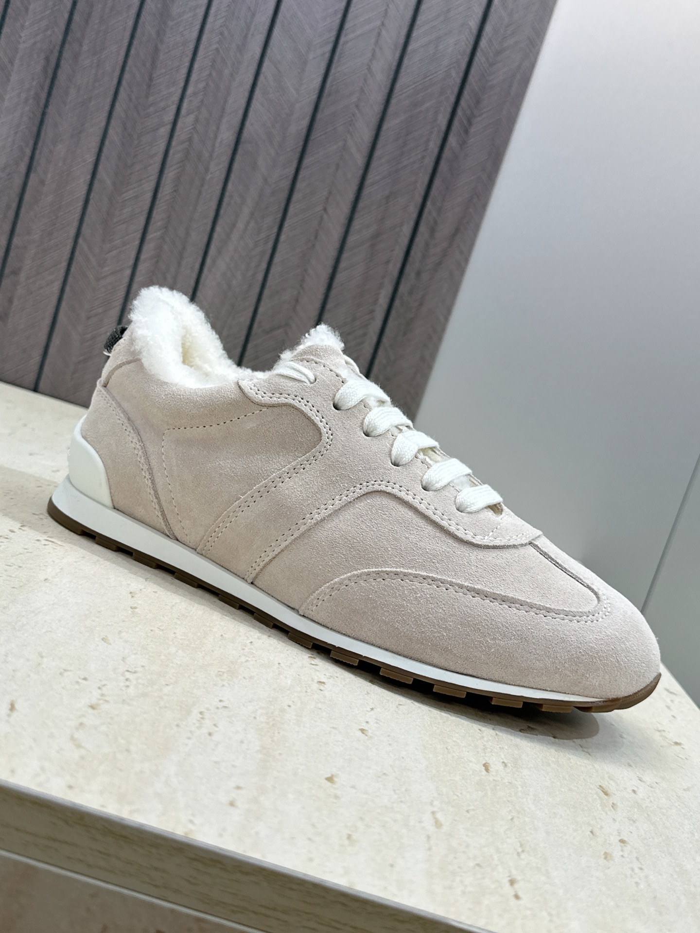BRUNELLO CUCINELLI 2026秋冬新款拼色系带羊羔毛阿甘徳训女鞋 BC字母logo厚底圆头休闲运动老爹跑 BRUNELLO CUCINELLI 2026秋冬新款拼色系带羊羔毛阿甘徳训女鞋 BC字母logo厚底圆头休闲运动老爹跑