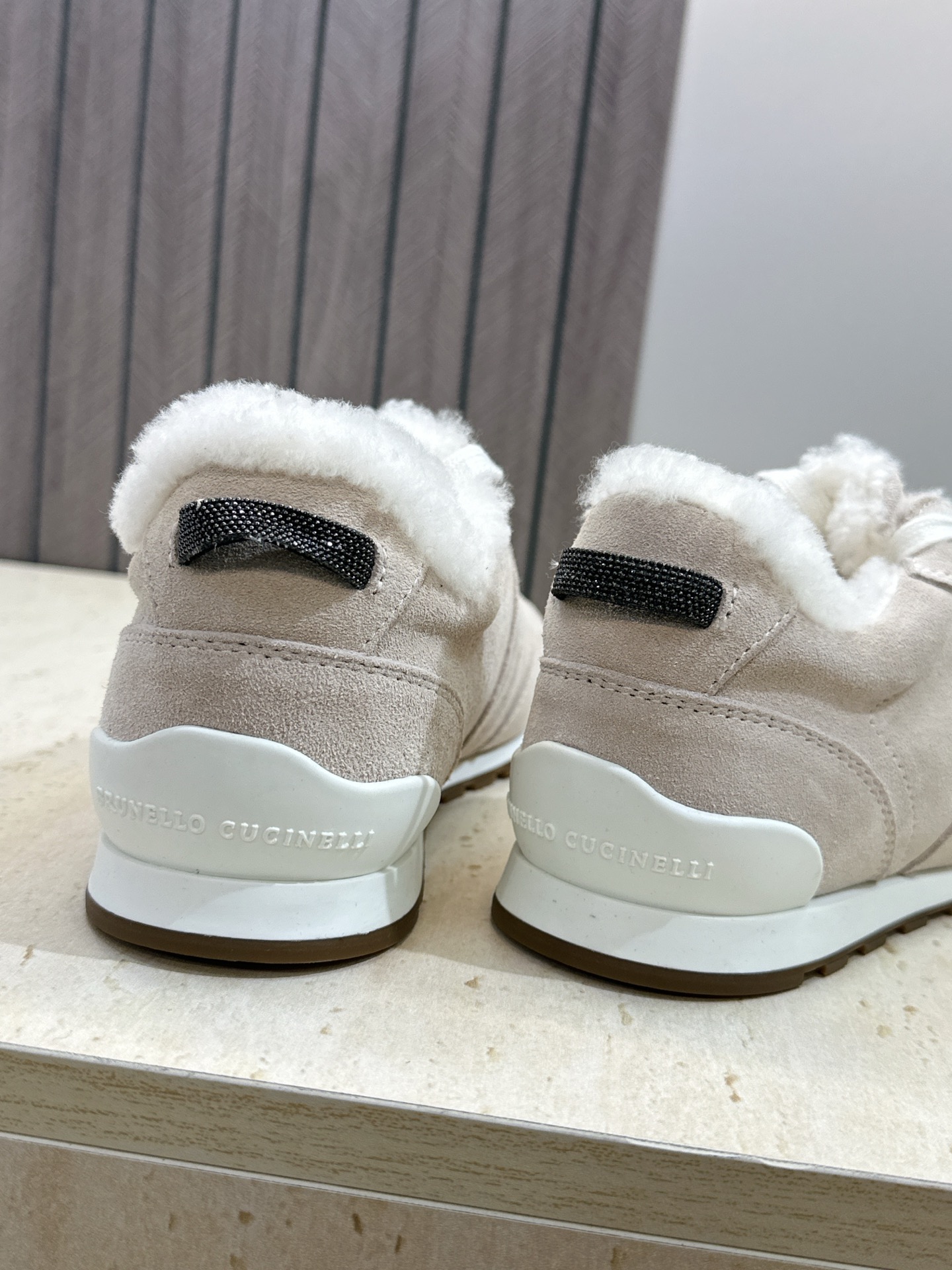 BRUNELLO CUCINELLI 2026秋冬新款拼色系带羊羔毛阿甘徳训女鞋 BC字母logo厚底圆头休闲运动老爹跑 BRUNELLO CUCINELLI 2026秋冬新款拼色系带羊羔毛阿甘徳训女鞋 BC字母logo厚底圆头休闲运动老爹跑