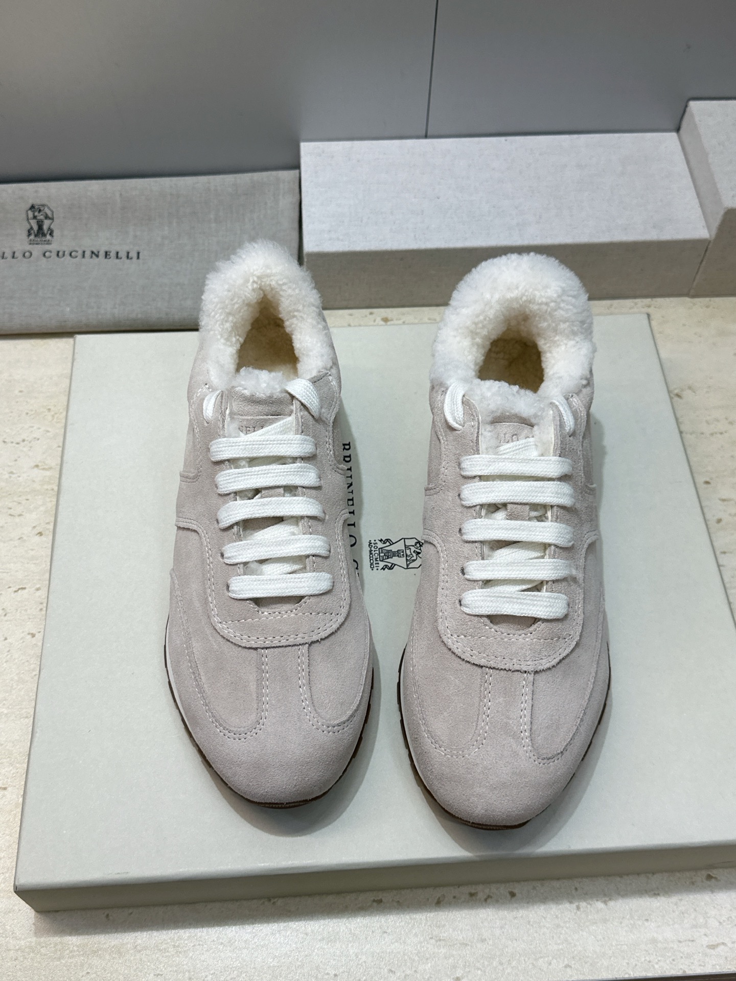 BRUNELLO CUCINELLI 2026秋冬新款拼色系带羊羔毛阿甘徳训女鞋 BC字母logo厚底圆头休闲运动老爹跑 BRUNELLO CUCINELLI 2026秋冬新款拼色系带羊羔毛阿甘徳训女鞋 BC字母logo厚底圆头休闲运动老爹跑