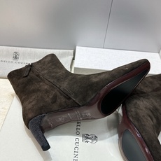 Brunello Cucineli 布鲁内诺库奇内利2026秋冬新款侧拉链女短靴 BC字母logo标志性串珠高跟方头机车 Brunello Cucineli 布鲁内诺库奇内利2026秋冬新款侧拉链女短靴 BC字母logo标志性串珠高跟方头机车