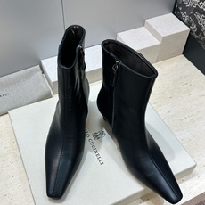 Brunello Cucineli 布鲁内诺库奇内利2026秋冬新款侧拉链女短靴 BC字母logo标志性串珠高跟方头机车 Brunello Cucineli 布鲁内诺库奇内利2026秋冬新款侧拉链女短靴 BC字母logo标志性串珠高跟方头机车