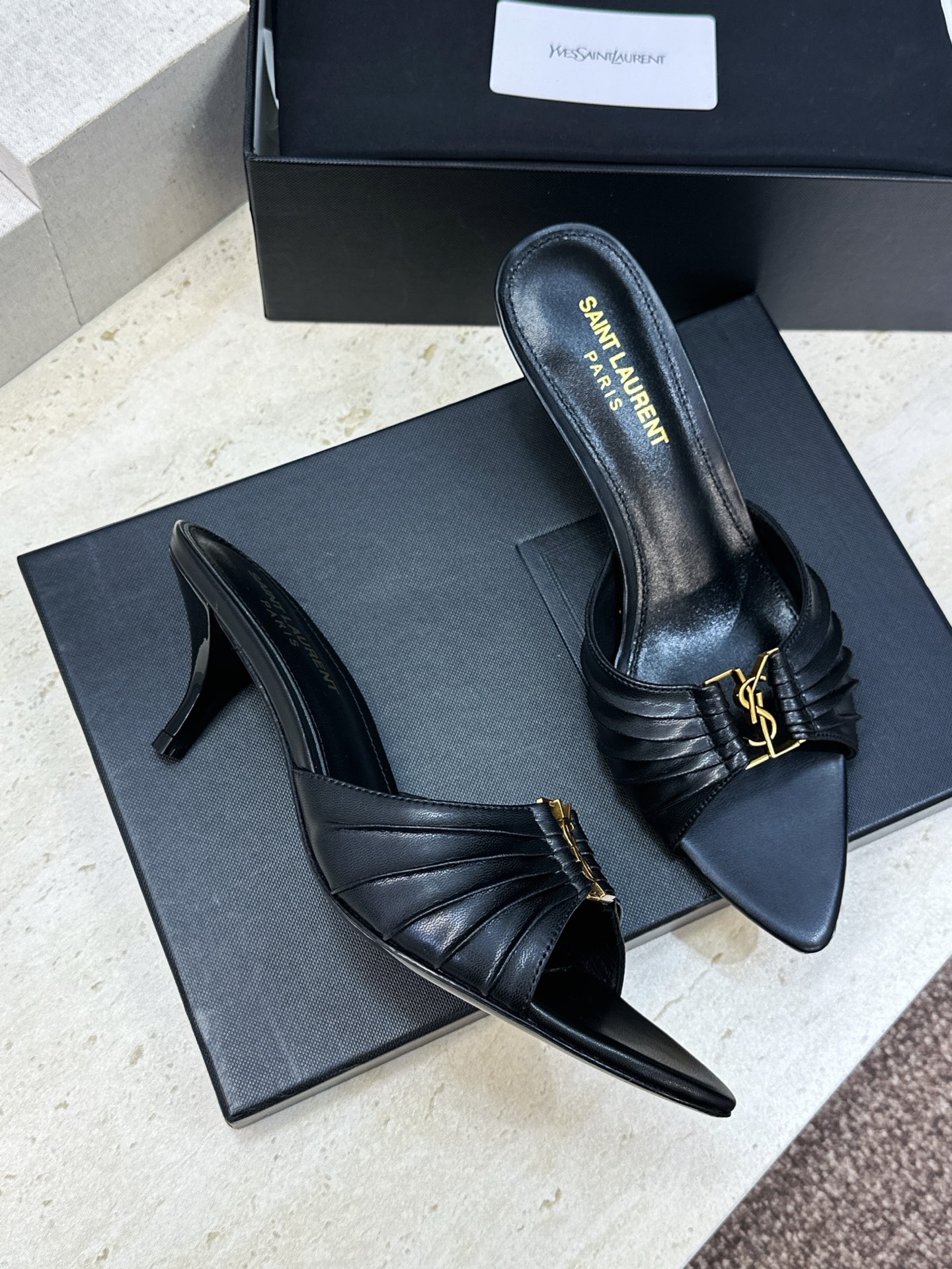 SAINT LAURENT PARIS 圣罗兰2026春夏新款中跟女鞋  YSL字母logo五金扣明星同款细根尖头一字拖