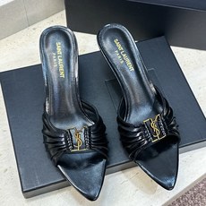SAINT LAURENT PARIS 圣罗兰2026春夏新款中跟女鞋 YSL字母logo五金扣明星同款细根尖头一字拖 SAINT LAURENT PARIS 圣罗兰2026春夏新款中跟女鞋 YSL字母logo五金扣明星同款细根尖头一字拖