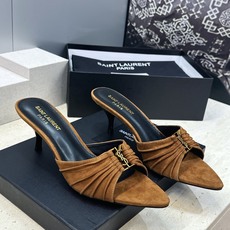 SAINT LAURENT PARIS 圣罗兰2026春夏新款中跟女鞋 YSL字母logo五金扣明星同款细根尖头一字拖 SAINT LAURENT PARIS 圣罗兰2026春夏新款中跟女鞋 YSL字母logo五金扣明星同款细根尖头一字拖