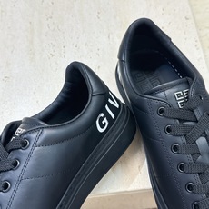 男士+20 顶级版 GIVENCHY 2026春夏经典情侣款系带四季休闲鞋 纪梵希印花字母logo五金扣平底圆头低帮拼色 男士+20 顶级版 GIVENCHY 2026春夏经典情侣款系带四季休闲鞋 纪梵希印花字母logo五金扣平底圆头低帮拼色