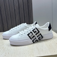 男士+20 顶级版 GIVENCHY 2026春夏经典情侣款系带四季休闲鞋 纪梵希印花字母logo五金扣平底圆头低帮拼色 男士+20 顶级版 GIVENCHY 2026春夏经典情侣款系带四季休闲鞋 纪梵希印花字母logo五金扣平底圆头低帮拼色