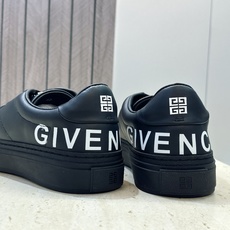 男士+20 顶级版 GIVENCHY 2026春夏经典情侣款系带四季休闲鞋 纪梵希印花字母logo五金扣平底圆头低帮拼色 男士+20 顶级版 GIVENCHY 2026春夏经典情侣款系带四季休闲鞋 纪梵希印花字母logo五金扣平底圆头低帮拼色
