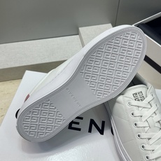 男士+20 顶级版 GIVENCHY 2026春夏经典情侣款系带四季休闲鞋 纪梵希印花字母logo五金扣平底圆头低帮拼色 男士+20 顶级版 GIVENCHY 2026春夏经典情侣款系带四季休闲鞋 纪梵希印花字母logo五金扣平底圆头低帮拼色
