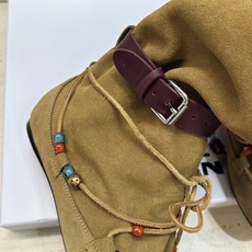 ISABEL MARANT 2026秋冬新款时尚串珠绑带流苏女短靴 伊莎贝尔字母logo五金皮带扣平底圆头一脚蹬拼色机车 ISABEL MARANT 2026秋冬新款时尚串珠绑带流苏女短靴 伊莎贝尔字母logo五金皮带扣平底圆头一脚蹬拼色机车