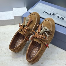 Hogan 2026早春新款串珠流苏休闲豆豆女鞋 霍根明星同款字母logo平底圆头拼色乐福鞋 材质:鞋面进口羊猄皮+水染 Hogan 2026早春新款串珠流苏休闲豆豆女鞋 霍根明星同款字母logo平底圆头拼色乐福鞋 材质:鞋面进口羊猄皮+水染