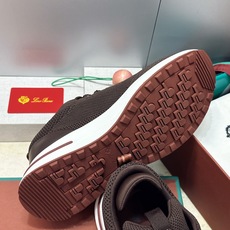 顶级版 Loro Piana 诺悠.翩雅 2026春夏经典系列休闲系带男跑鞋 LP字母logo厚底圆头老钱风拼色运动鞋 顶级版 Loro Piana 诺悠.翩雅 2026春夏经典系列休闲系带男跑鞋 LP字母logo厚底圆头老钱风拼色运动鞋