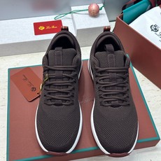 顶级版 Loro Piana 诺悠.翩雅 2026春夏经典系列休闲系带男跑鞋 LP字母logo厚底圆头老钱风拼色运动鞋 顶级版 Loro Piana 诺悠.翩雅 2026春夏经典系列休闲系带男跑鞋 LP字母logo厚底圆头老钱风拼色运动鞋