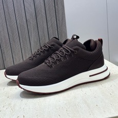 顶级版 Loro Piana 诺悠.翩雅 2026春夏经典系列休闲系带男跑鞋 LP字母logo厚底圆头老钱风拼色运动鞋 顶级版 Loro Piana 诺悠.翩雅 2026春夏经典系列休闲系带男跑鞋 LP字母logo厚底圆头老钱风拼色运动鞋