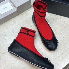 CHANEL 香奈儿2026春夏新款芭蕾舞袜子女鞋 小香双C字母logo平底圆头蝴蝶结拼色弹力靴 材质:鞋面进口小牛皮/ CHANEL 香奈儿2026春夏新款芭蕾舞袜子女鞋 小香双C字母logo平底圆头蝴蝶结拼色弹力靴 材质:鞋面进口小牛皮/