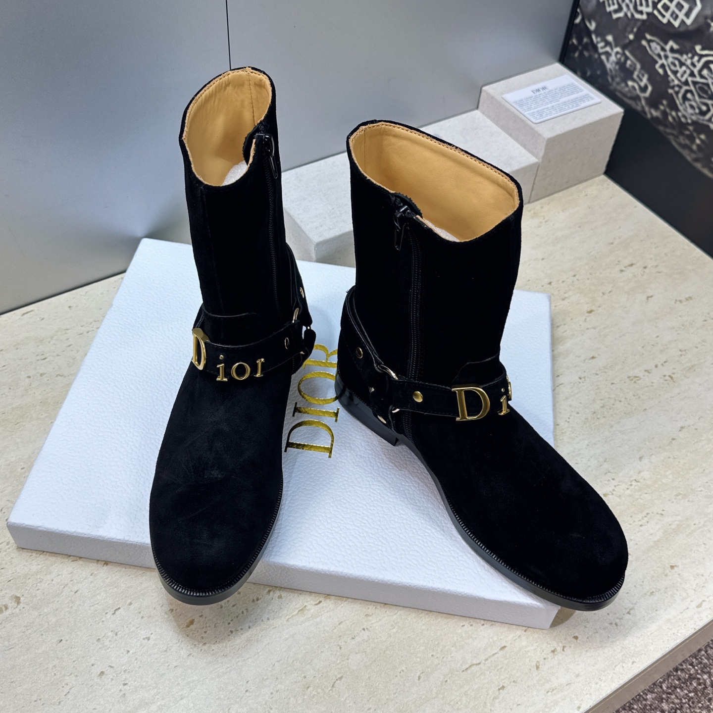 Dior 迪奥2026秋冬新款EmPreinte高定系列及裸女短靴 明星同款CD字母logo五金扣低跟圆头侧拉链机车骑士