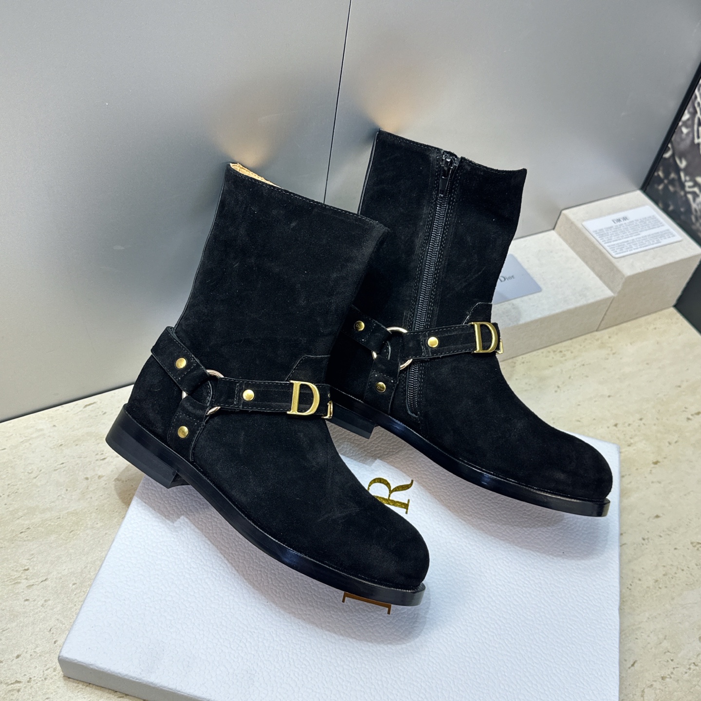 Dior 迪奥2026秋冬新款EmPreinte高定系列及裸女短靴 明星同款CD字母logo五金扣低跟圆头侧拉链机车骑士
