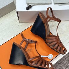 (配全套飞机盒) 莞产 代购级 爱马仕 Hermes 2026春夏新款 Nour 猪鼻子图案Chaine d’Ancre (配全套飞机盒) 莞产 代购级 爱马仕 Hermes 2026春夏新款 Nour 猪鼻子图案Chaine d’Ancre