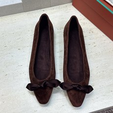 LORO PIANA 诺悠.翩雅 2026春夏新款平底蝴蝶结女鞋 LP字母logo平底尖头拼色单鞋 材质:鞋面进口羊猄 LORO PIANA 诺悠.翩雅 2026春夏新款平底蝴蝶结女鞋 LP字母logo平底尖头拼色单鞋 材质:鞋面进口羊猄