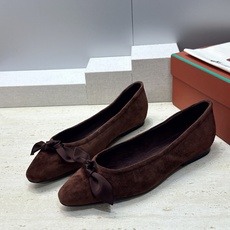 LORO PIANA 诺悠.翩雅 2026春夏新款平底蝴蝶结女鞋 LP字母logo平底尖头拼色单鞋 材质:鞋面进口羊猄 LORO PIANA 诺悠.翩雅 2026春夏新款平底蝴蝶结女鞋 LP字母logo平底尖头拼色单鞋 材质:鞋面进口羊猄