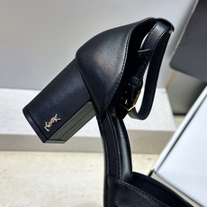 SAINT LAURENT PARIS 圣罗兰2026春夏新款中跟女鞋 YSL字母logo五金扣粗跟圆头露趾后包凉鞋 SAINT LAURENT PARIS 圣罗兰2026春夏新款中跟女鞋 YSL字母logo五金扣粗跟圆头露趾后包凉鞋