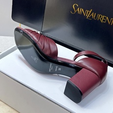 SAINT LAURENT PARIS 圣罗兰2026春夏新款中跟女鞋 YSL字母logo五金扣粗跟圆头露趾后包凉鞋 SAINT LAURENT PARIS 圣罗兰2026春夏新款中跟女鞋 YSL字母logo五金扣粗跟圆头露趾后包凉鞋