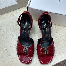 SAINT LAURENT PARIS 圣罗兰2026春夏新款中跟女鞋 YSL字母logo五金扣粗跟圆头露趾后包凉鞋 SAINT LAURENT PARIS 圣罗兰2026春夏新款中跟女鞋 YSL字母logo五金扣粗跟圆头露趾后包凉鞋