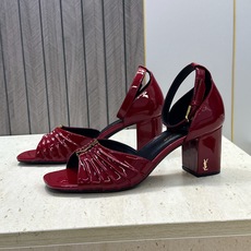 SAINT LAURENT PARIS 圣罗兰2026春夏新款中跟女鞋 YSL字母logo五金扣粗跟圆头露趾后包凉鞋 SAINT LAURENT PARIS 圣罗兰2026春夏新款中跟女鞋 YSL字母logo五金扣粗跟圆头露趾后包凉鞋
