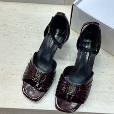 SAINT LAURENT PARIS 圣罗兰2026春夏新款中跟女鞋 YSL字母logo五金扣粗跟圆头露趾后包凉鞋 SAINT LAURENT PARIS 圣罗兰2026春夏新款中跟女鞋 YSL字母logo五金扣粗跟圆头露趾后包凉鞋