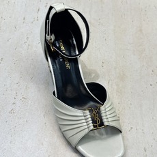 SAINT LAURENT PARIS 圣罗兰2026春夏新款中跟女鞋 YSL字母logo五金扣粗跟圆头露趾后包凉鞋 SAINT LAURENT PARIS 圣罗兰2026春夏新款中跟女鞋 YSL字母logo五金扣粗跟圆头露趾后包凉鞋