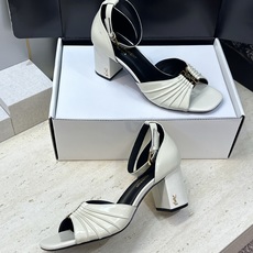 SAINT LAURENT PARIS 圣罗兰2026春夏新款中跟女鞋 YSL字母logo五金扣粗跟圆头露趾后包凉鞋 SAINT LAURENT PARIS 圣罗兰2026春夏新款中跟女鞋 YSL字母logo五金扣粗跟圆头露趾后包凉鞋